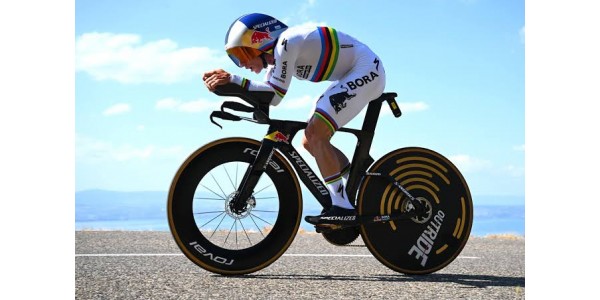 Evenepoel beendet Pogačars Siegesserie